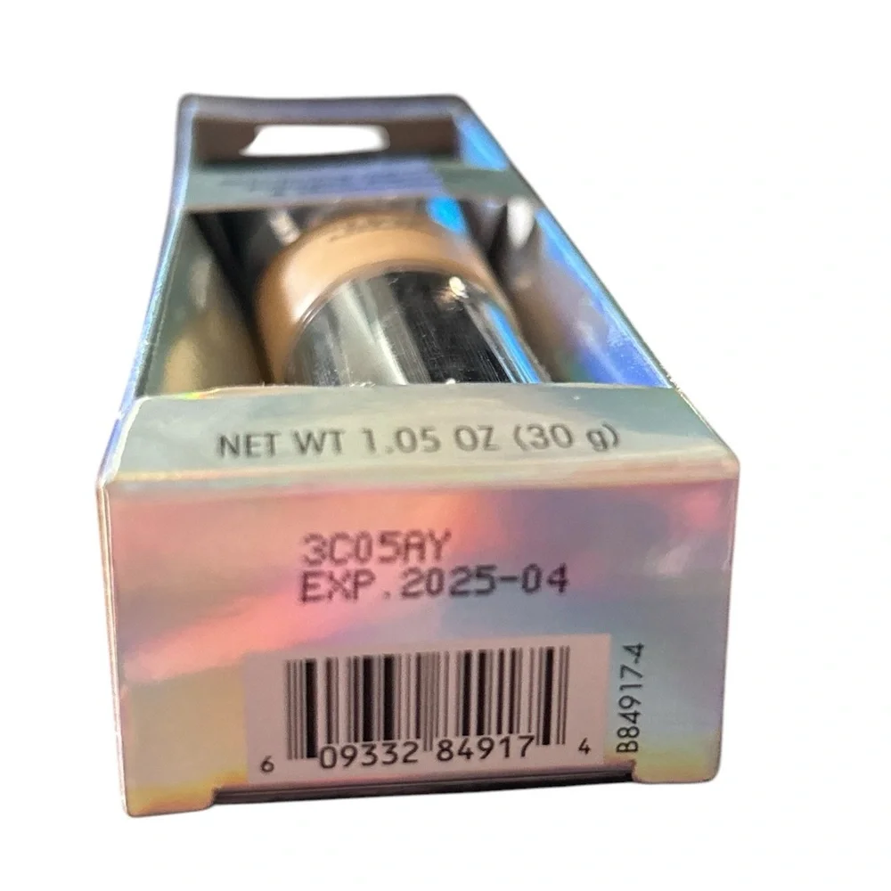 $ 10/ bundle of 2..Camo CC Cream Foundation - Cream Expires: 3/2025 and 4/2025